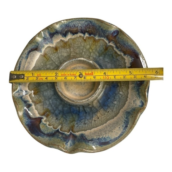 Artisan Pottery Cracked Glass
Tealight Holder Wavy Trim
Blue Cracked Glass - Picture 8 of 13